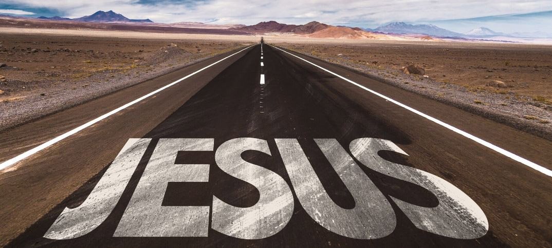 Ser livres para seguir Jesus. Fonte: Google Imagens (2025). Disponível em: https://oracioncristiana.org/wp-content/uploads/2022/08/30-Escrituras-Biblicas-Convincentes-Sobre-Seguir-a-Jesus.jpg