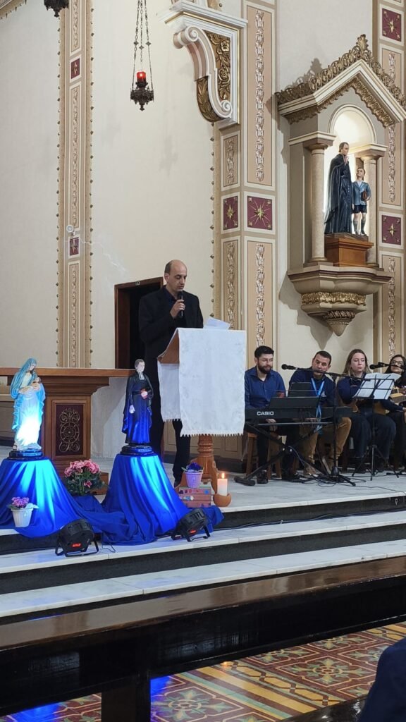 Aniversário Maristas com participação do Padre Ari
