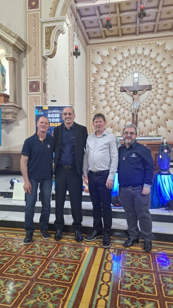 Aniversário Maristas com participação do Padre Ari